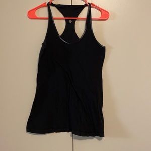 Lululemon work out luon tank.